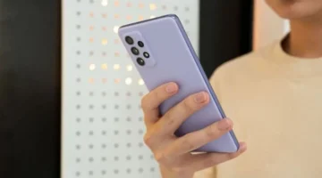 إعفاء مرفوض.. الاتصالات تكشف رفضها لمنح هاتف جديد كل 3 سنوات للعائدين من الخارج